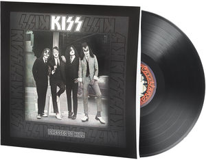 Dressed to Kill , Kiss