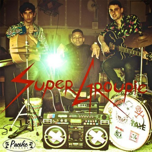SUPER GROUPIE