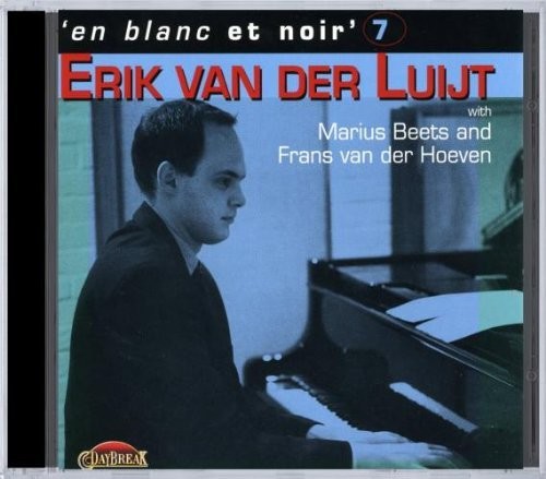 V7: En blanc et noir